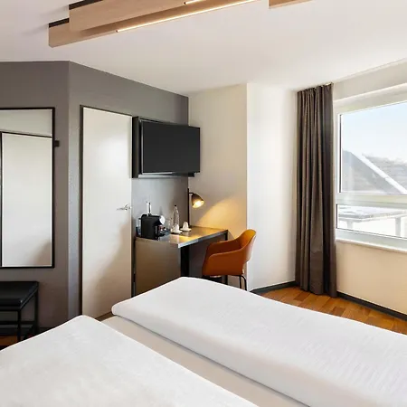 Duesseldorf-hbf Hotel 3*
