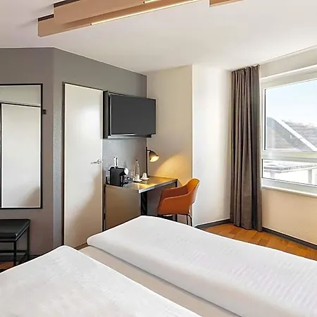 Hotel Duesseldorf-hbf 3*