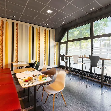 Hotel Duesseldorf-hbf 3*