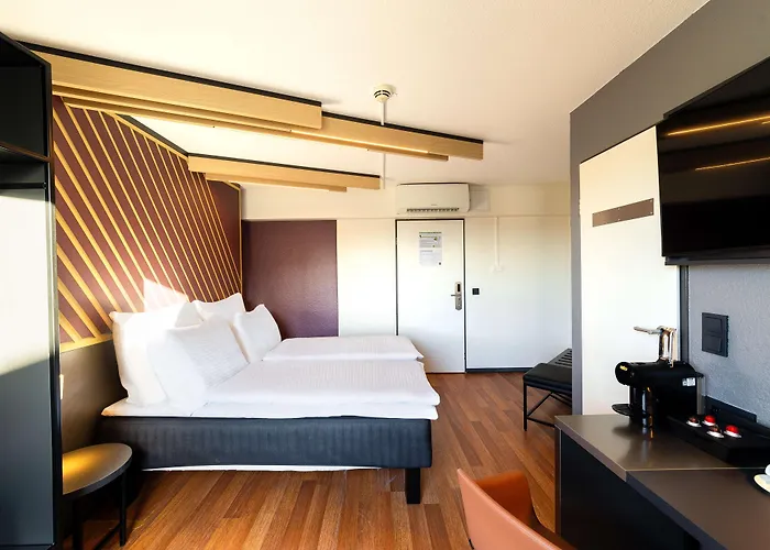 Duesseldorf-hbf Hotel 3*