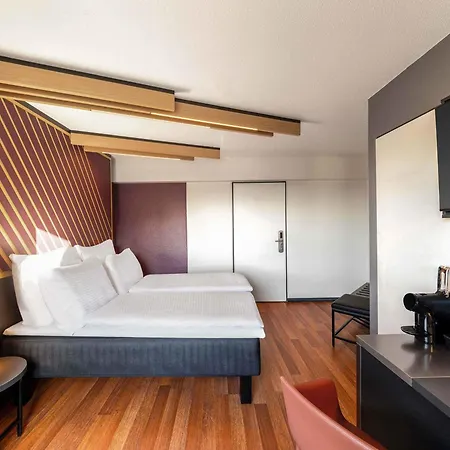 Düsseldorf-hbf Hotel 3*