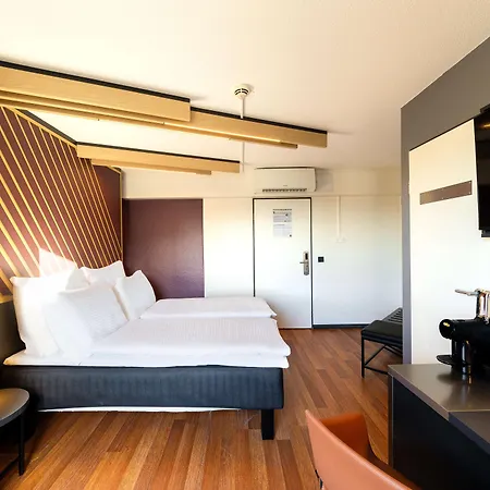 Düsseldorf-hbf Hotel 3*